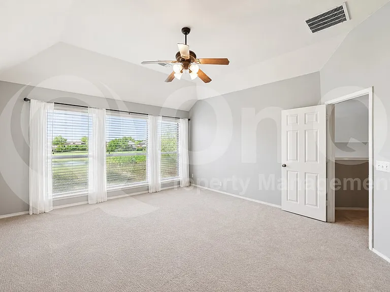 11281 Balcones Dr — Photo 28