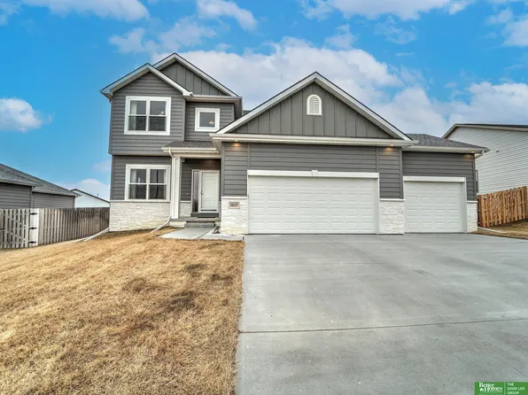 10317 S 206th St, Gretna, NE 68028