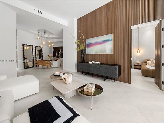 2nd image of 808 Brickell Key Dr APT 408