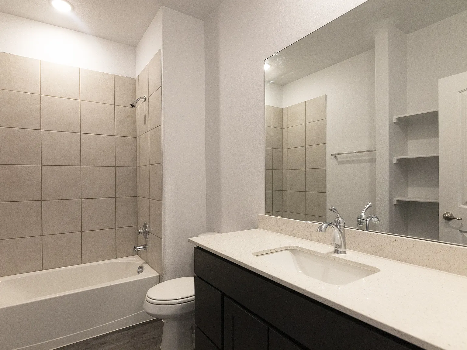 3217 Anna St — Photo 3
