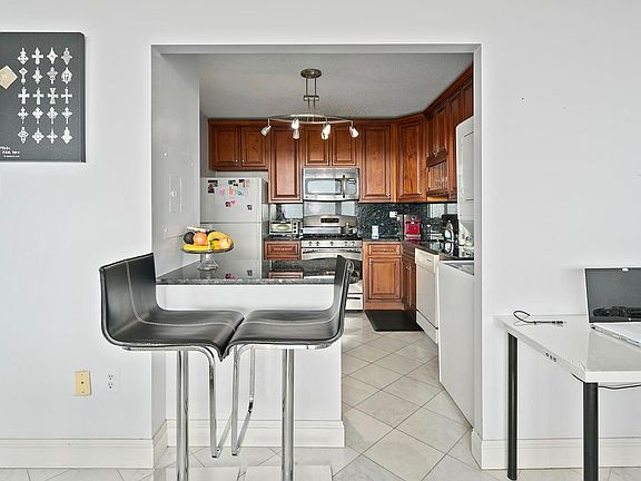 4th image of 3705 S George Mason Dr APT 2110S
