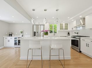 8 Woodbury Ave, Saugus, MA 01906