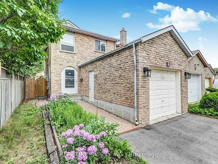 2 Maitland Dr — Photo 2