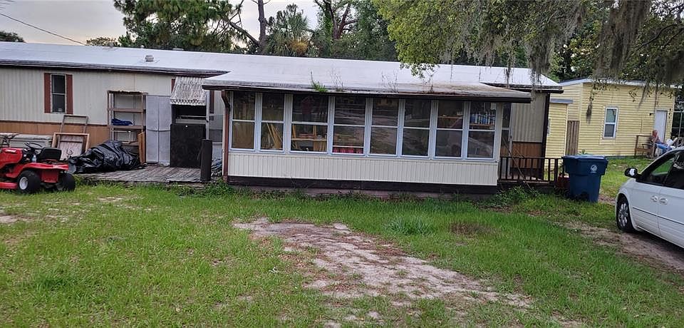 2nd image of 9484 Country Rd