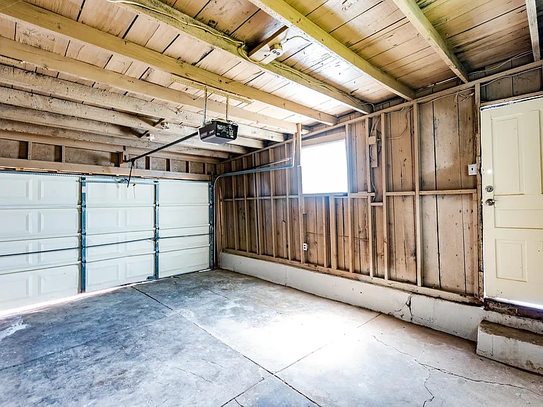 4030 Hartford St — Photo 40