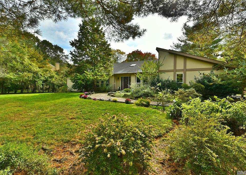 1st image of 129 Jericho Tpke