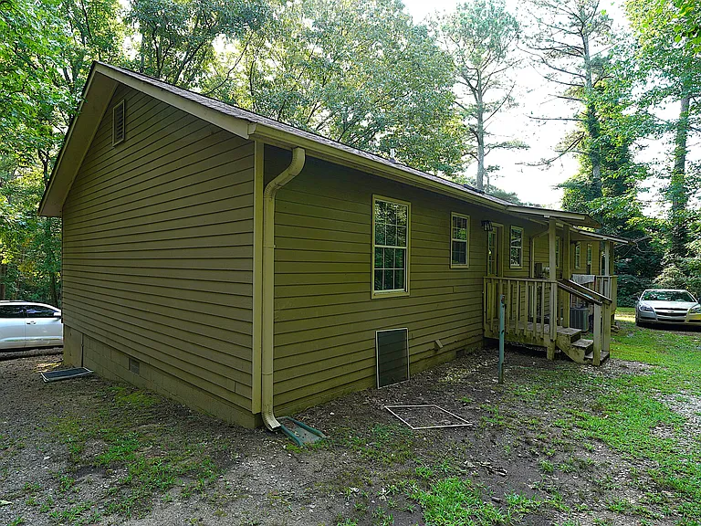 583B Center Point Rd #B — Photo 15