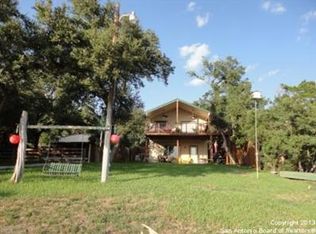 1565 Pebble Beach Rd, Lakehills, TX 78063