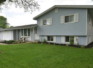 2151 Neeper St, Grand Blanc, MI 48439