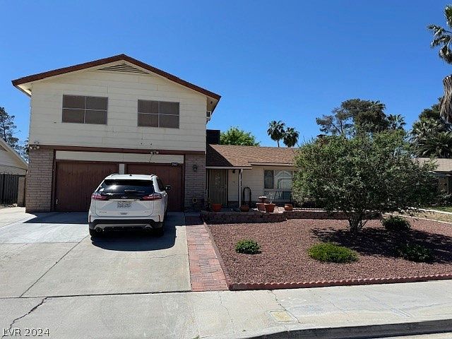 2nd image of 3661 Rosewood Dr