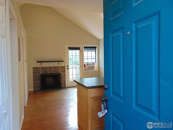 5th image of 1405 Broadway St #302