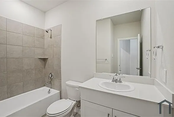 6001 Fremont Dr — Photo 14