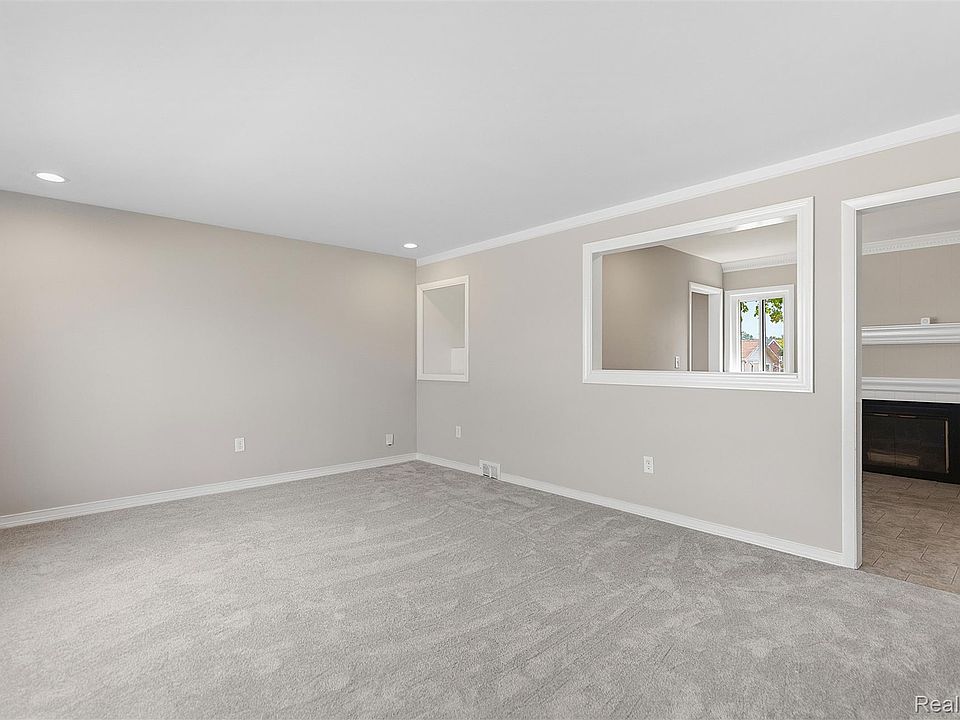 21508 Lanse St, photo 2