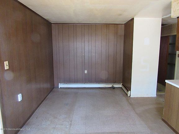 5th image of 84 Fort De France Ave