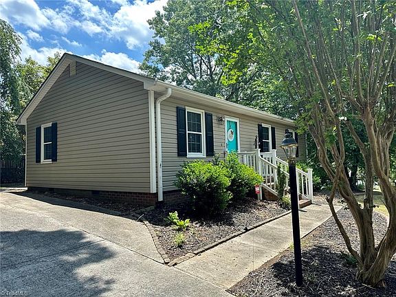 5th image of 404 Whitesell St