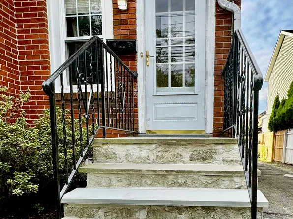 547 Cove Rd APT 2, Stamford, CT 06902