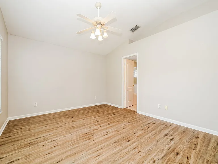10422 Hunters Haven Blvd — Photo 8