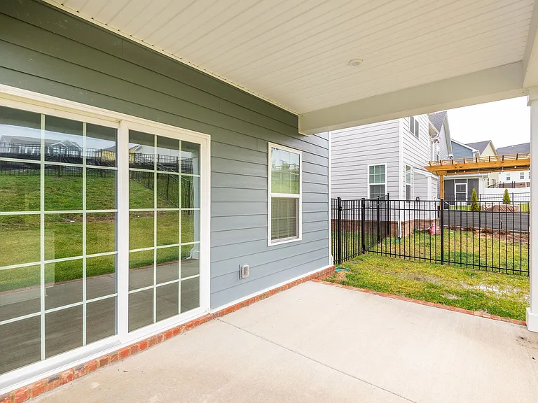815 Dean Dr — Photo 32