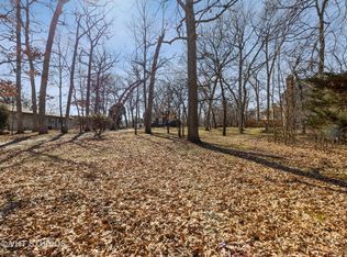 27W513 Manchester Rd, Winfield, IL 60190