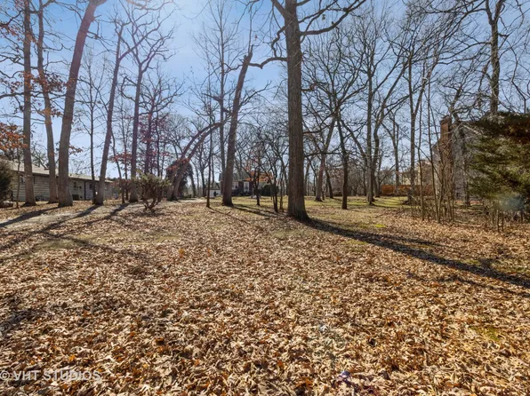 27W513 Manchester Rd, Winfield, IL 60190