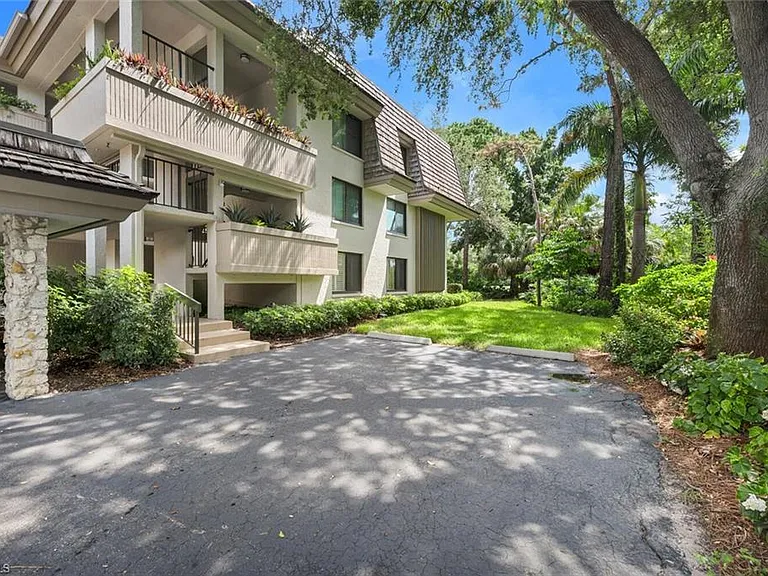 5950 Pelican Bay Blvd #111 — Photo 18
