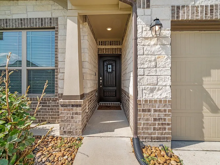 4234 Green Landing Dr — Photo 4