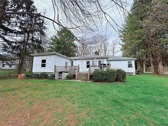 2nd image of 209 Cranberry Rd