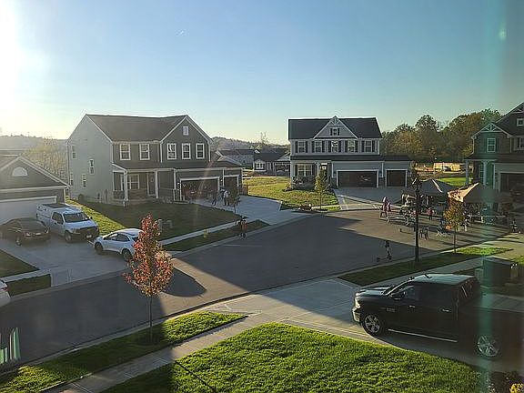 3rd image of 10552 Atterbury Dr
