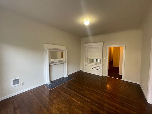 5th image of 560B Waller St #560B