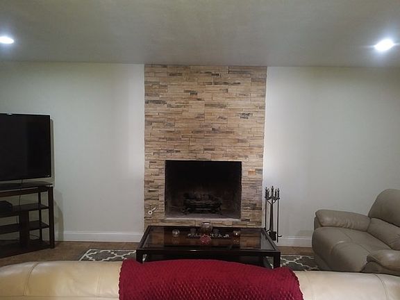 3rd image of 1457 Custer Ave
