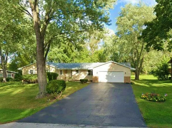 813 Locust Dr, Dundee, IL 60118