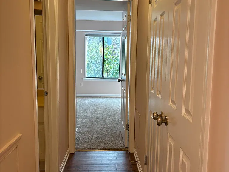 303 Mountainview Dr #303 — Photo 4
