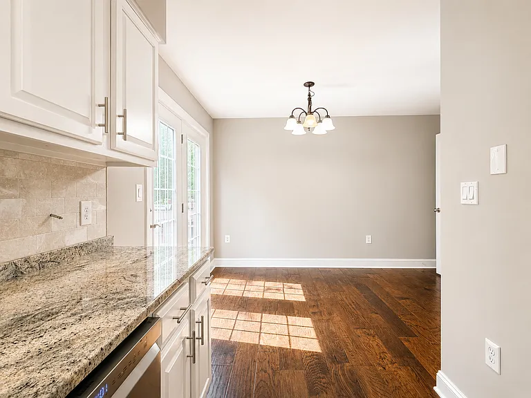 151 Cobblestone Ln — Photo 12