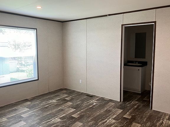 4th image of 12401 Firethorn Dr