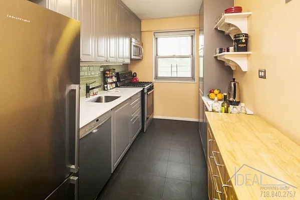 Sold by Ideal Properties Group | media 14