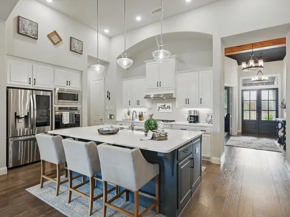 3704 Summit St, Oak Pt, TX 75068