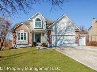 710 S Fox Ridge Dr, Raymore, MO 64083