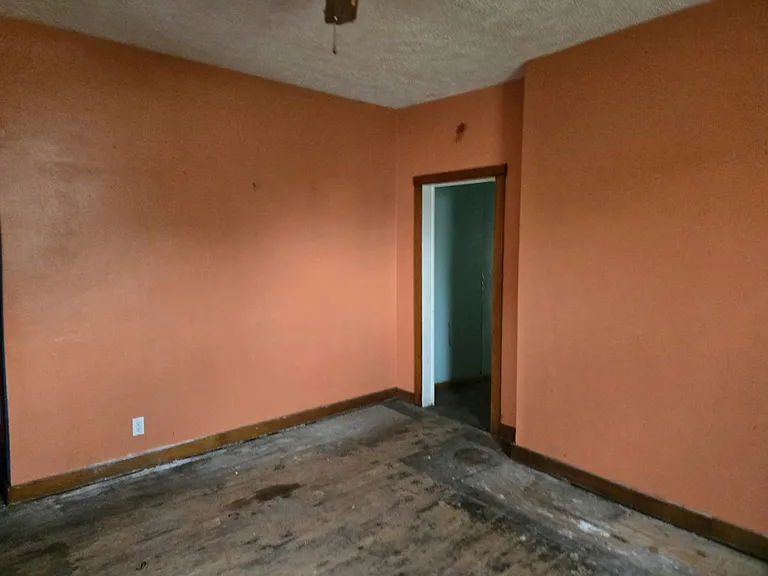 315 Marshall St — Photo 10