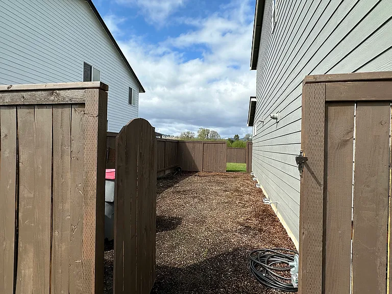 2709 NW Hill Rd — Photo 11
