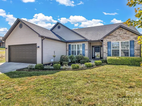 18 Checkerberry Ct, Weaverville, NC 28787