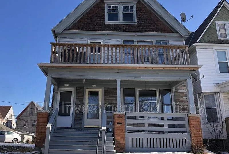 2016 N 35th St