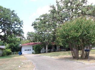 240 Fairview Dr N, Kerrville, TX 78028