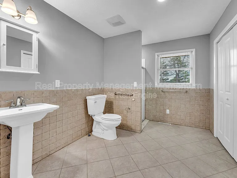 3204 N Wildan Ave — Photo 15