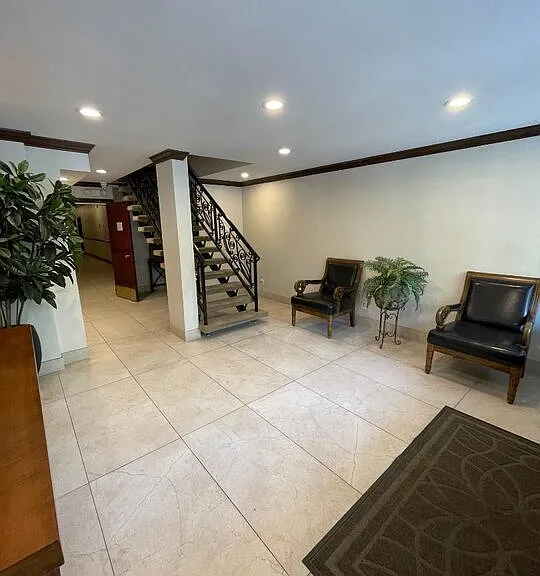 412 N Palm Dr #302 — Photo 19
