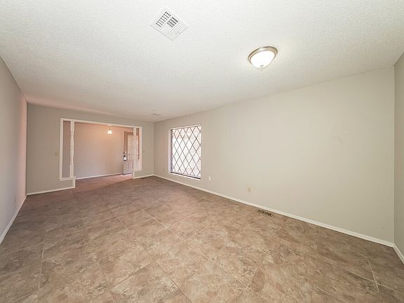 3rd image of 9713 Hummingbird Ln