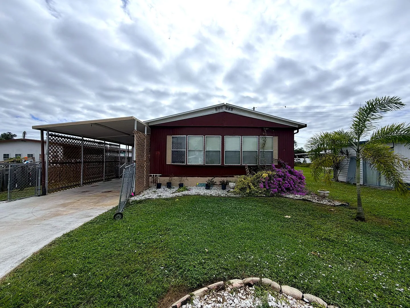 First Months Rent Free! Oversized 2/2 In Quiet Neighborhood! — Photo 2