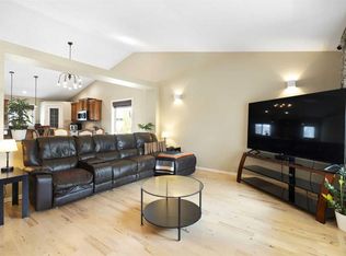 57 E Thornfield Close SE, Airdrie, AB T4A2K7