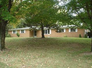 1077 E New Rd, Greenfield, IN 46140