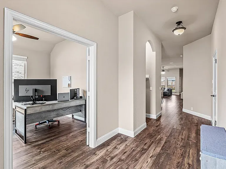4 bed, 2455 sqft, $3,000 — Photo 3