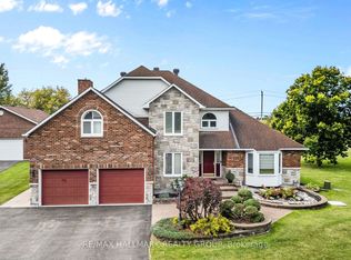 1240 Arbuste Ave, Ottawa, ON K4C 1C2